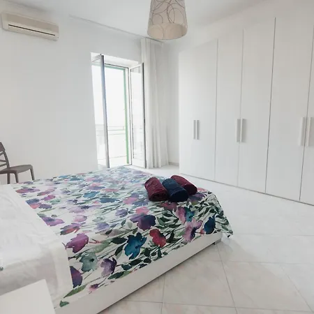 Ariadimare Apartment *